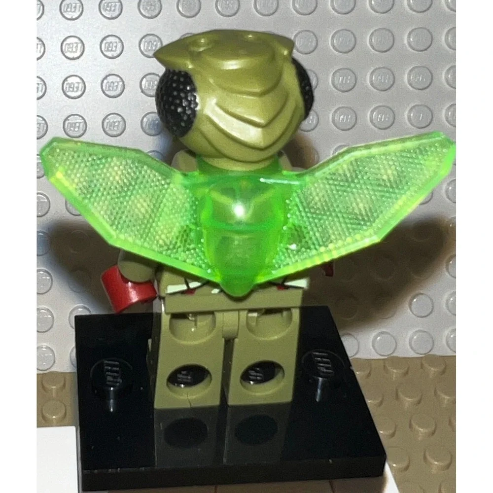 LEGO Galaxy Squad Alien Mosquito Minifigure gs002 Small Crack Torso No Antennas